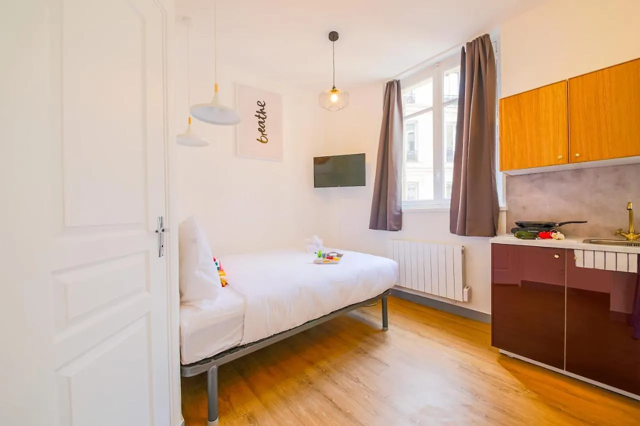 Apartments WS Haussmann - La Fayette Paris 2*,
