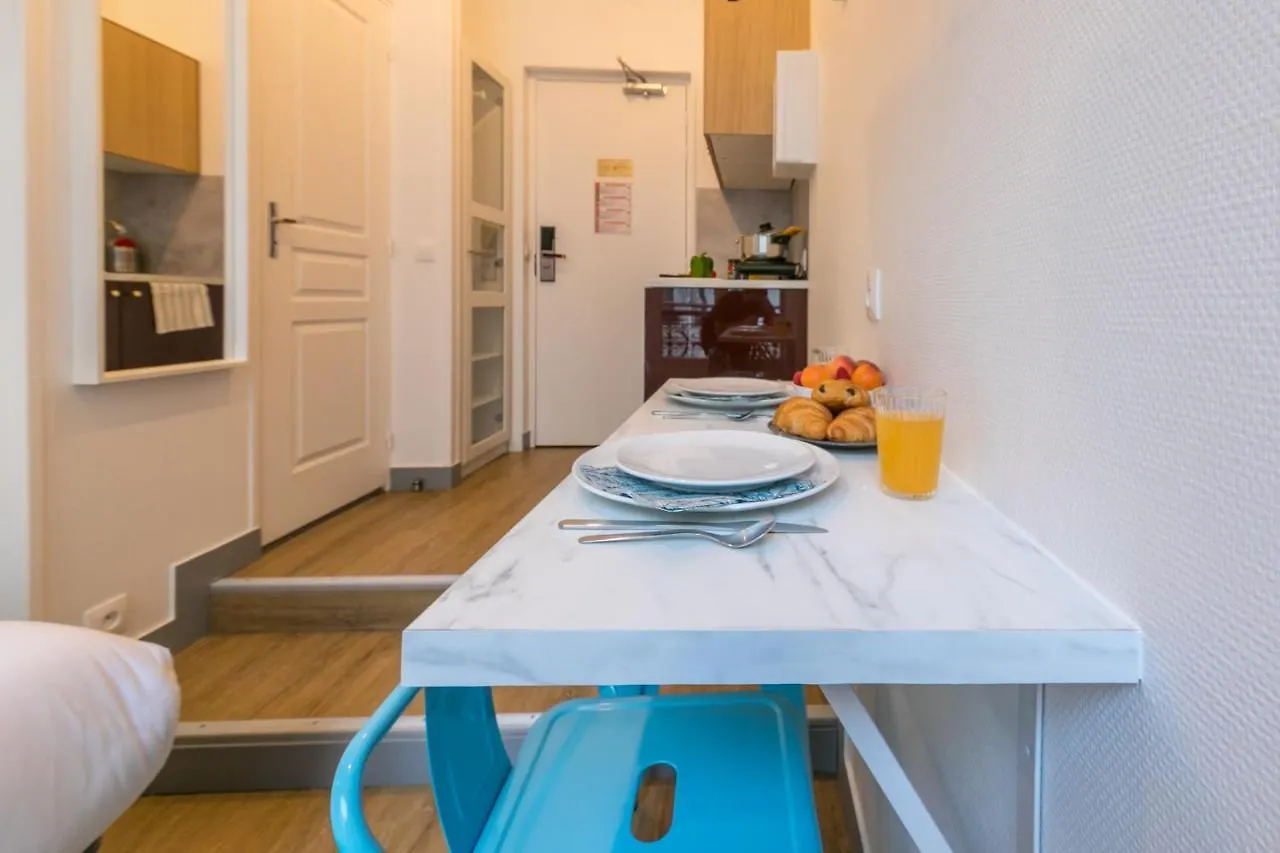 Apartments WS Haussmann - La Fayette Paris 2*,