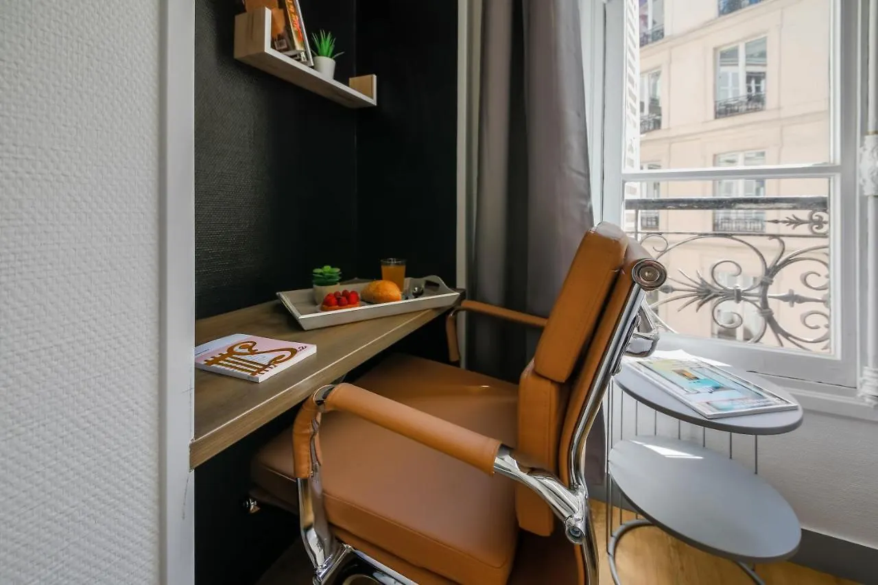 Apartments WS Haussmann - La Fayette Paris 2*,