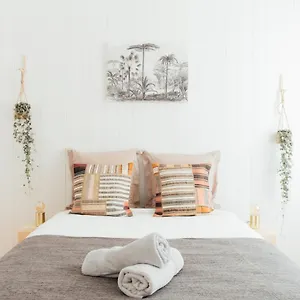 Coachella Vintage Chic In The Heart Of St Charles Apartamento Biarriz
