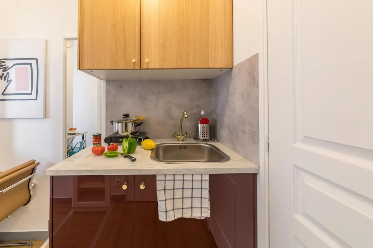 **  Ws Haussmann - La Fayette Aparthotel Paris France